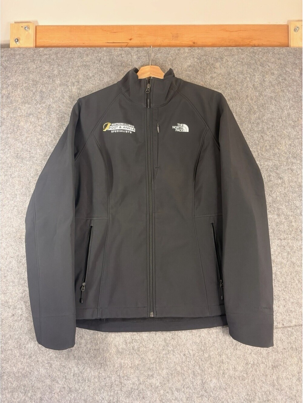 The North Face womens Black Full Zip soft shell Jacket large